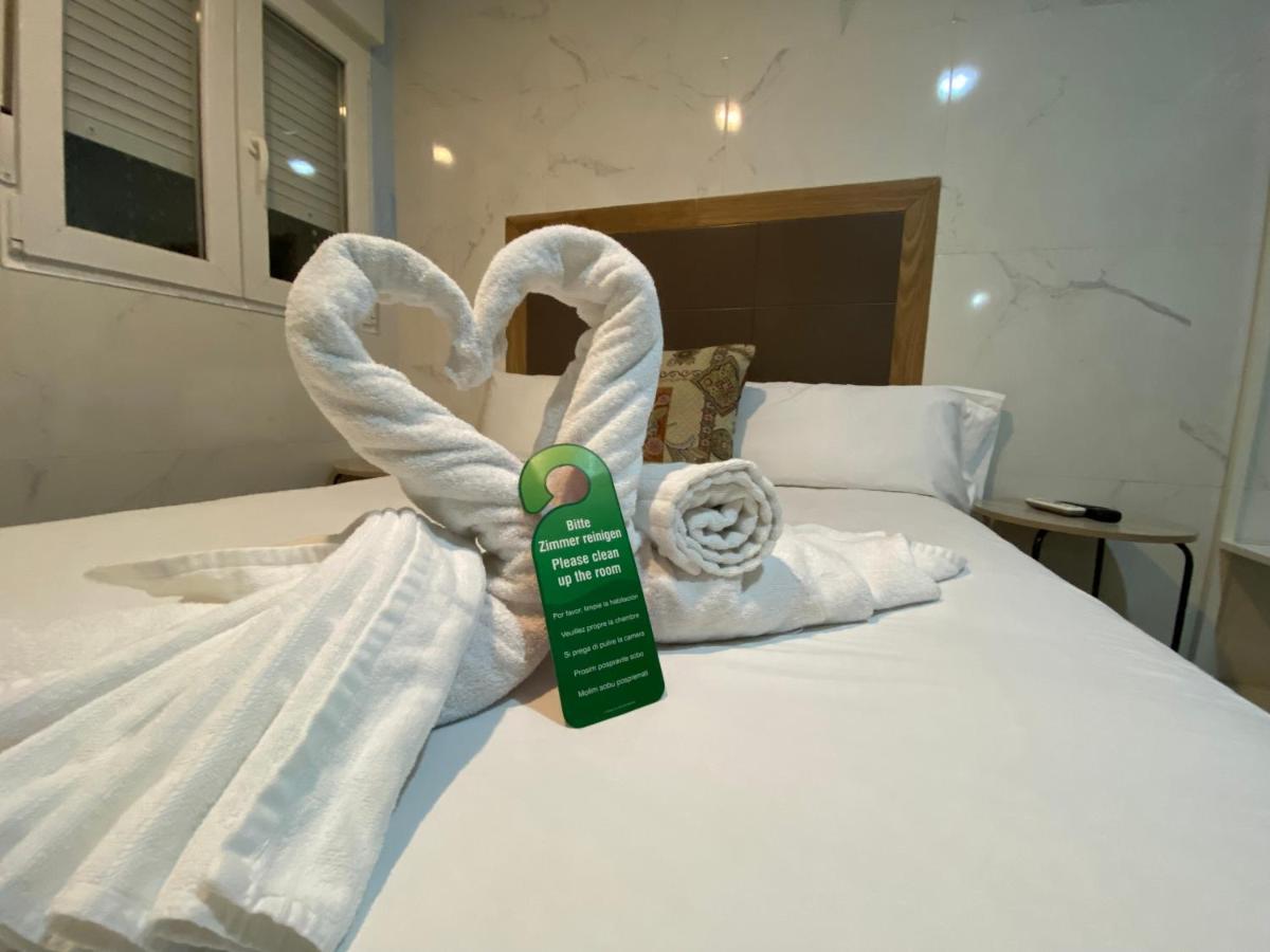 Hostal Avenida Andalucia - Solo Adultos Sevilla Exterior foto