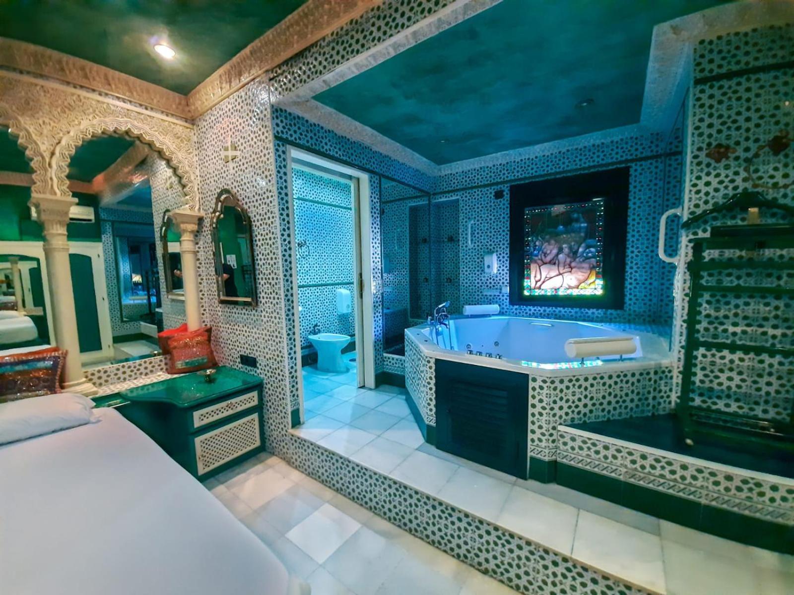 Hostal Avenida Andalucia - Solo Adultos Sevilla Exterior foto