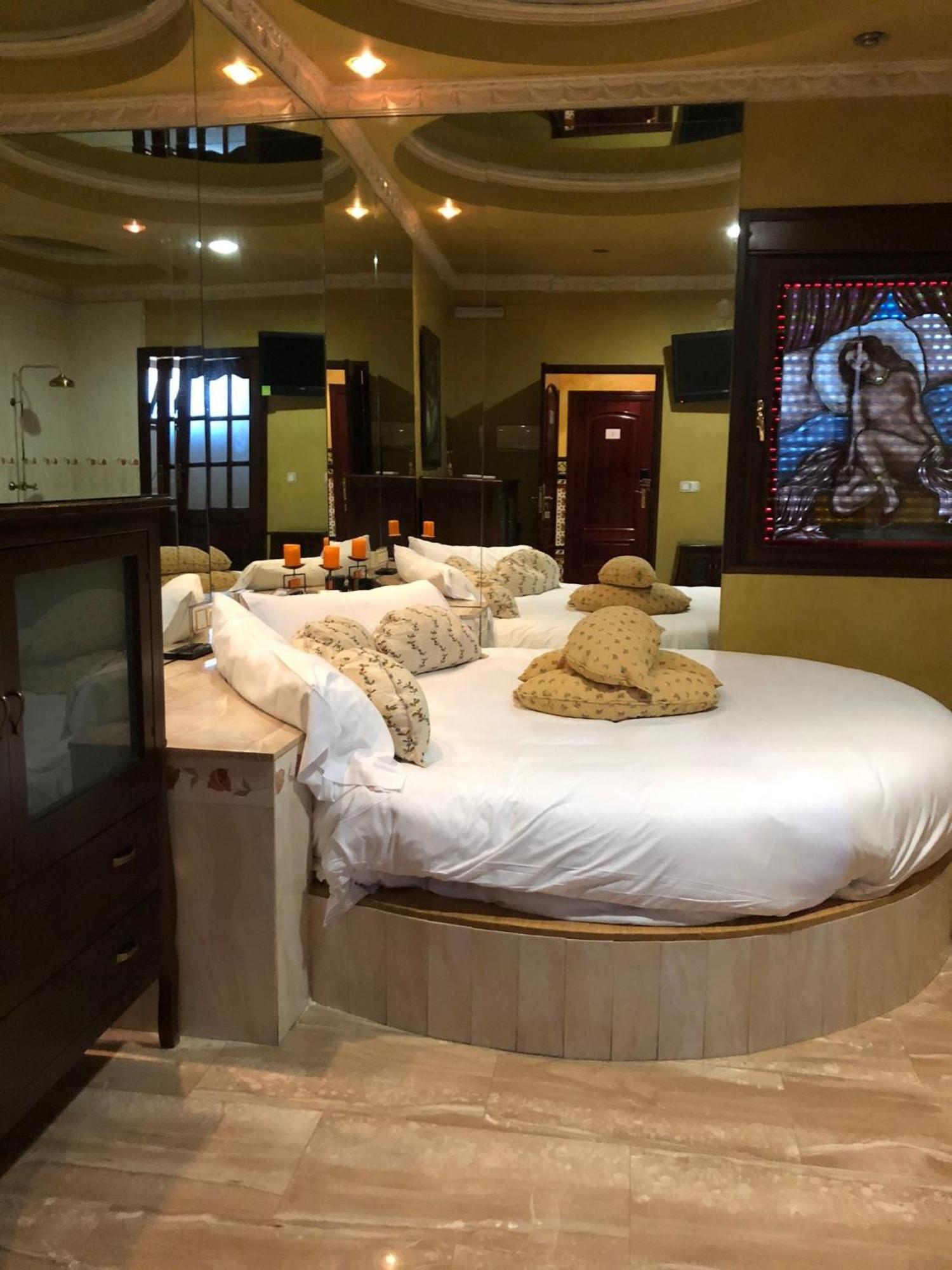 Hostal Avenida Andalucia - Solo Adultos Sevilla Exterior foto