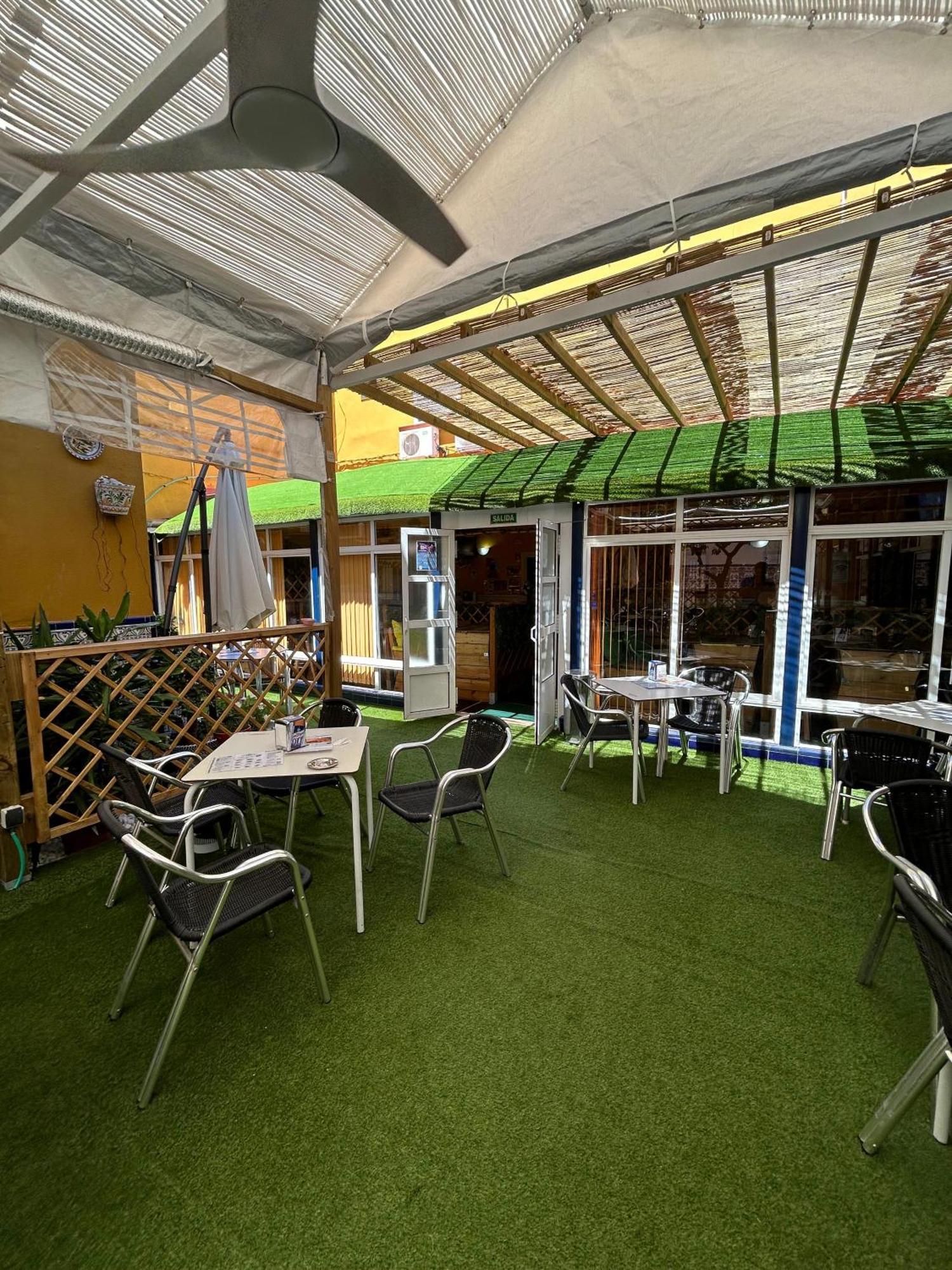 Hostal Avenida Andalucia - Solo Adultos Sevilla Exterior foto