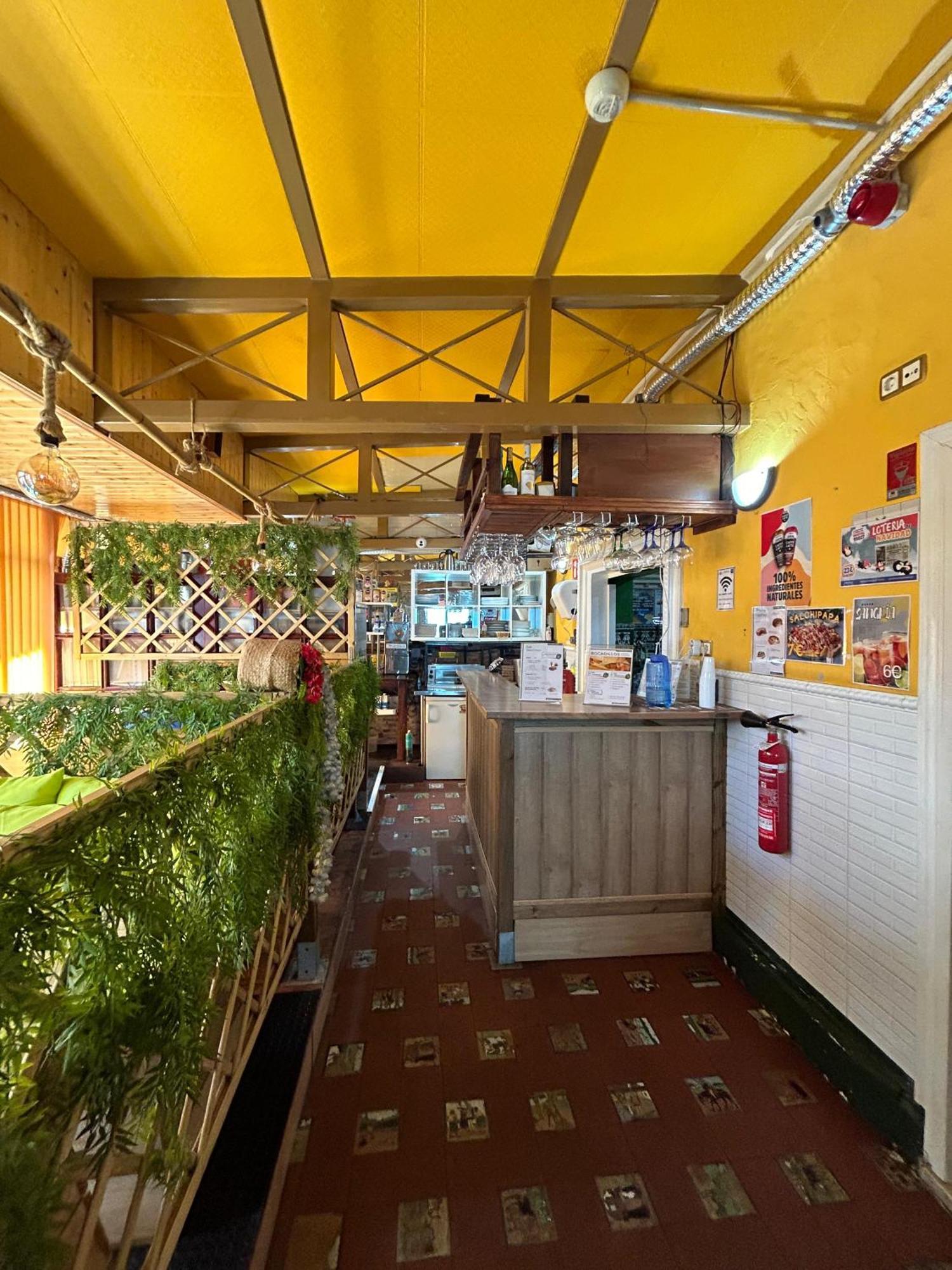 Hostal Avenida Andalucia - Solo Adultos Sevilla Exterior foto