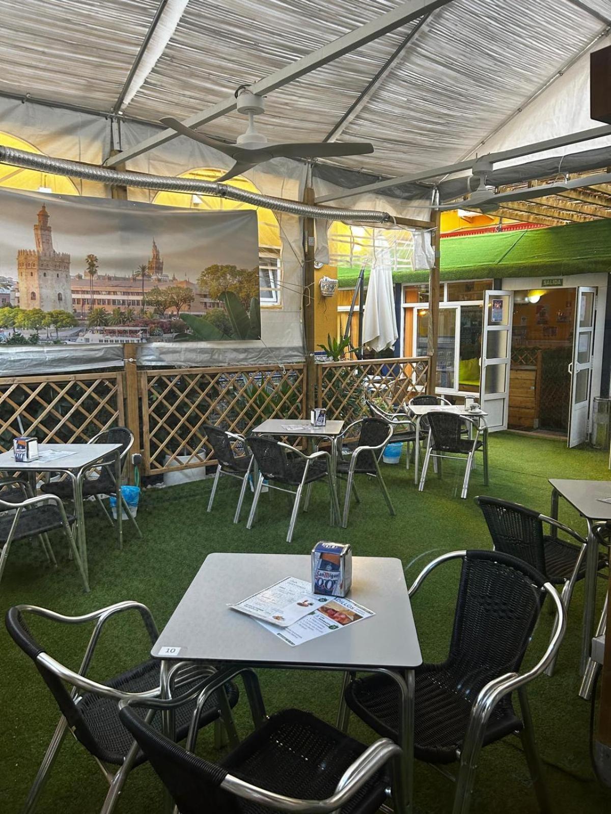 Hostal Avenida Andalucia - Solo Adultos Sevilla Exterior foto